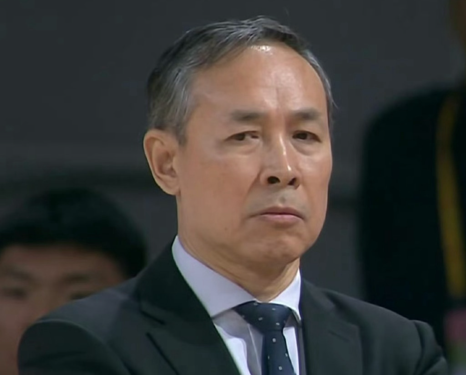 亿万28(YIWAN28)官方网站 - 亿万28大舞台-输山西发布会！许利民不满攻守仍表扬球队，周琦再遭眼伤明天检查